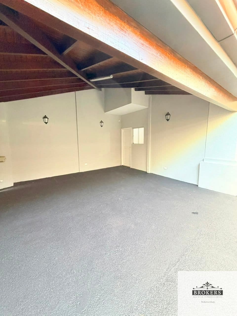 Hermosa Casa De 3 Suites Con Piscina En Barrio Mburucuyá — foto 5