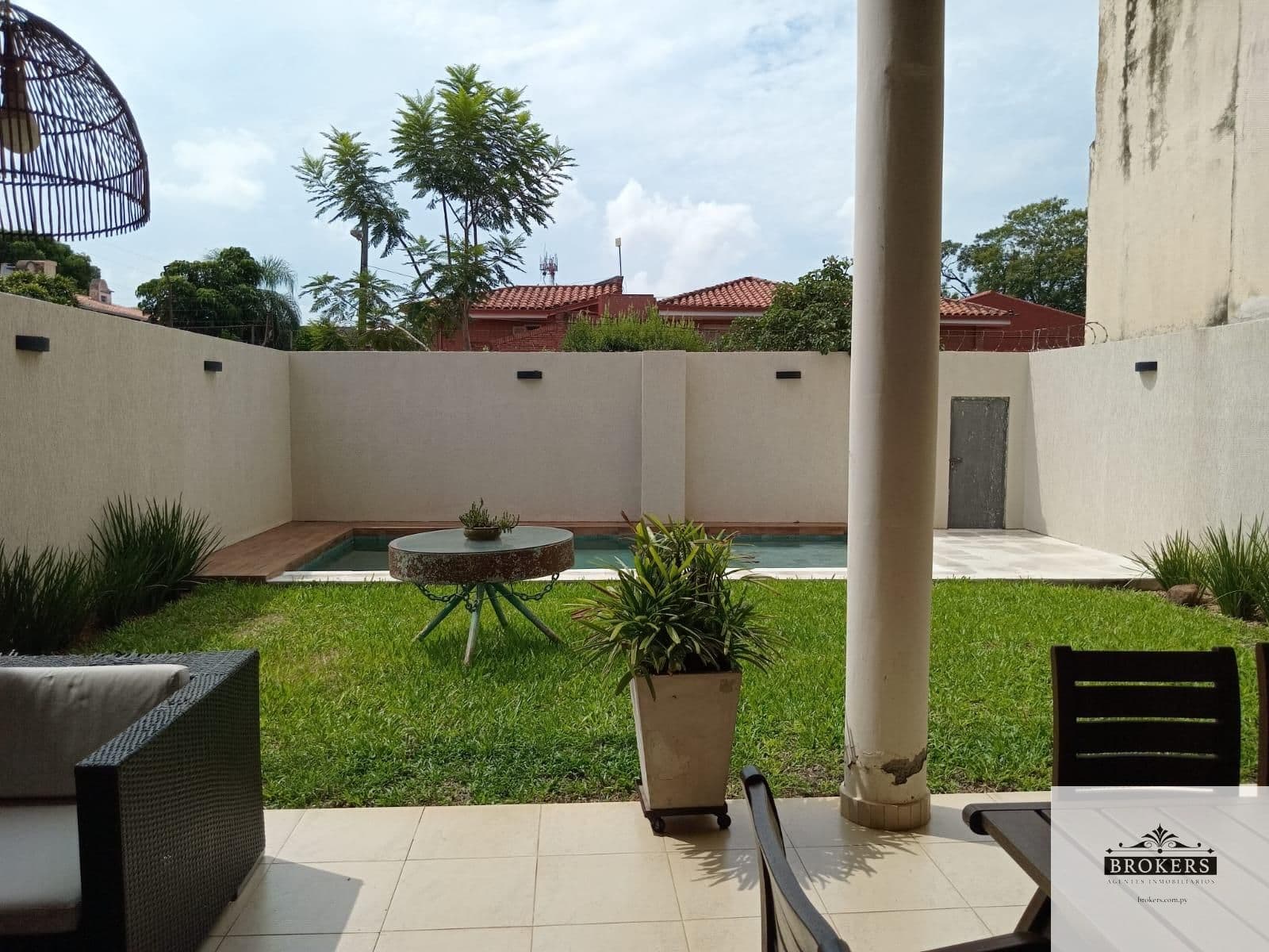 Casa De 3 Suites Amoblada Con Piscina En Mburucuya, foto 3