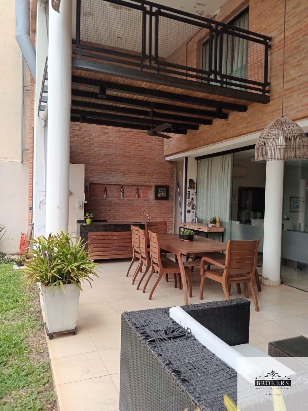 Casa De 3 Suites Amoblada Con Piscina En Mburucuya, foto 4