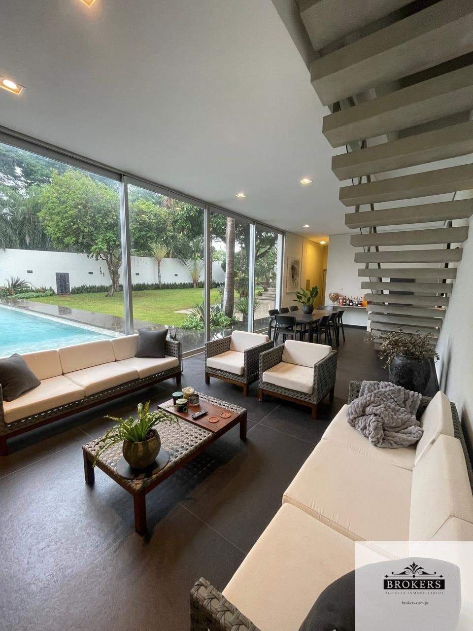Exclusiva Casa Amoblada De 4 Dormitorios Con Piscina En Fdo Zona Norte, foto 3