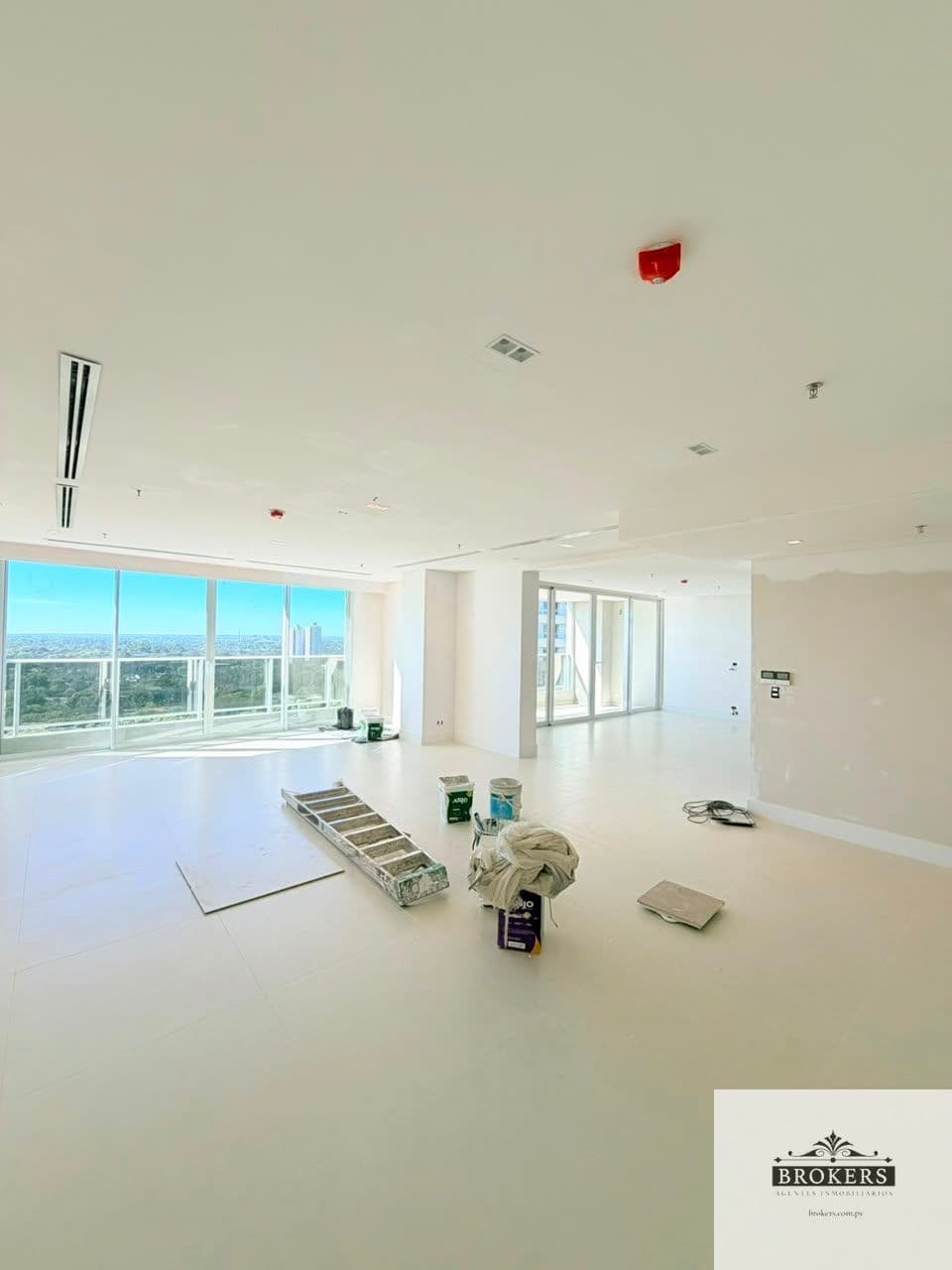 Exclusivo Semipiso De 3 Suites Con 3 Cocheras En Barrio Mburucuya, foto 3