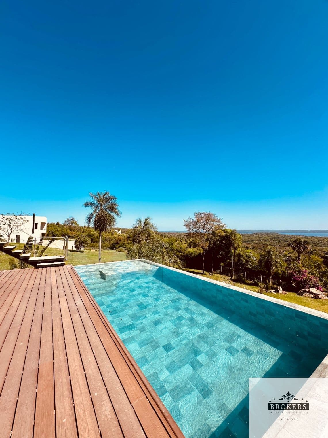 Alquilo Casa Amoblada de 3 Suite con Vista al Lago en San Bernardino