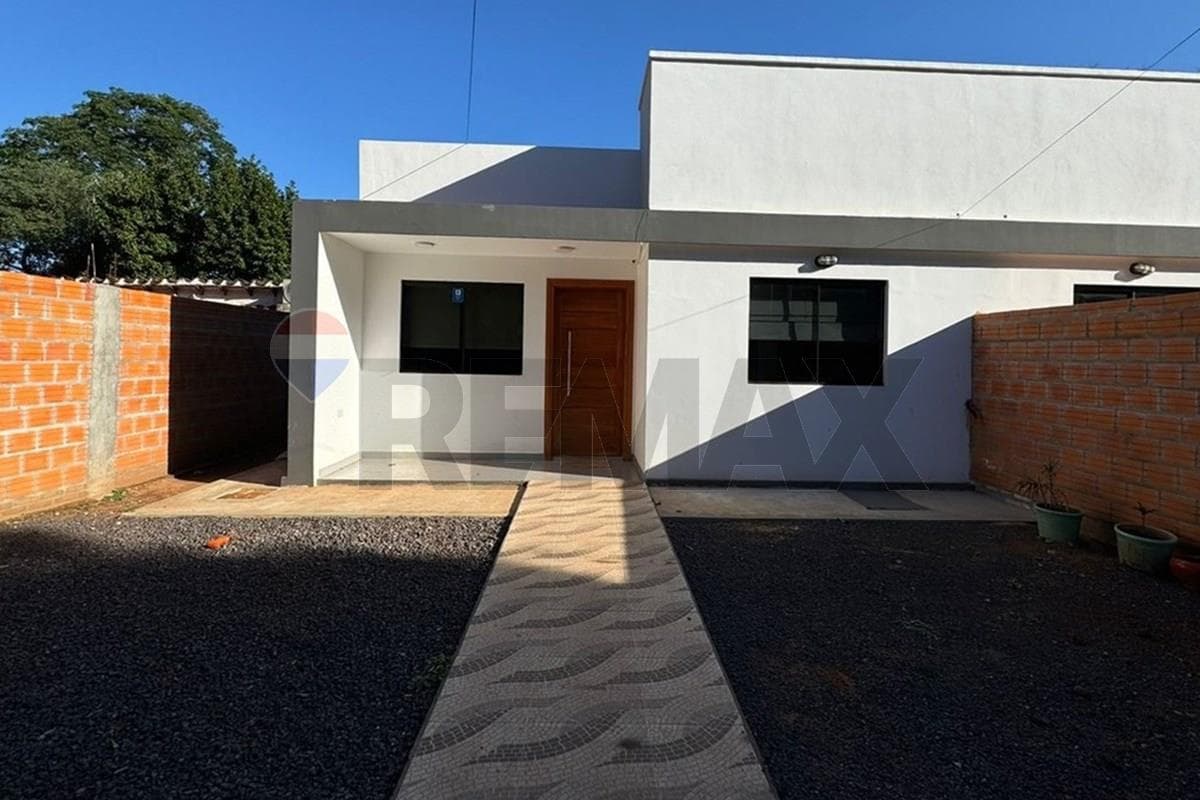 Chalet - Alquiler - Luque, Central, Paraguay