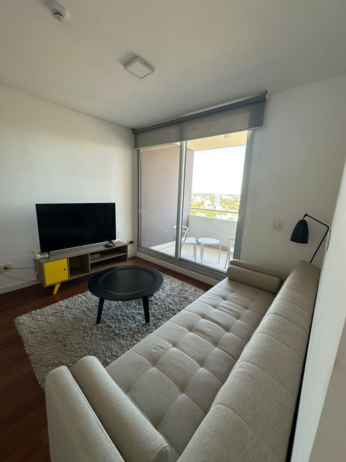 EN ALQUILER Departamento amoblado de 1 dormitorio en el Edificio Sky Tower — foto 4