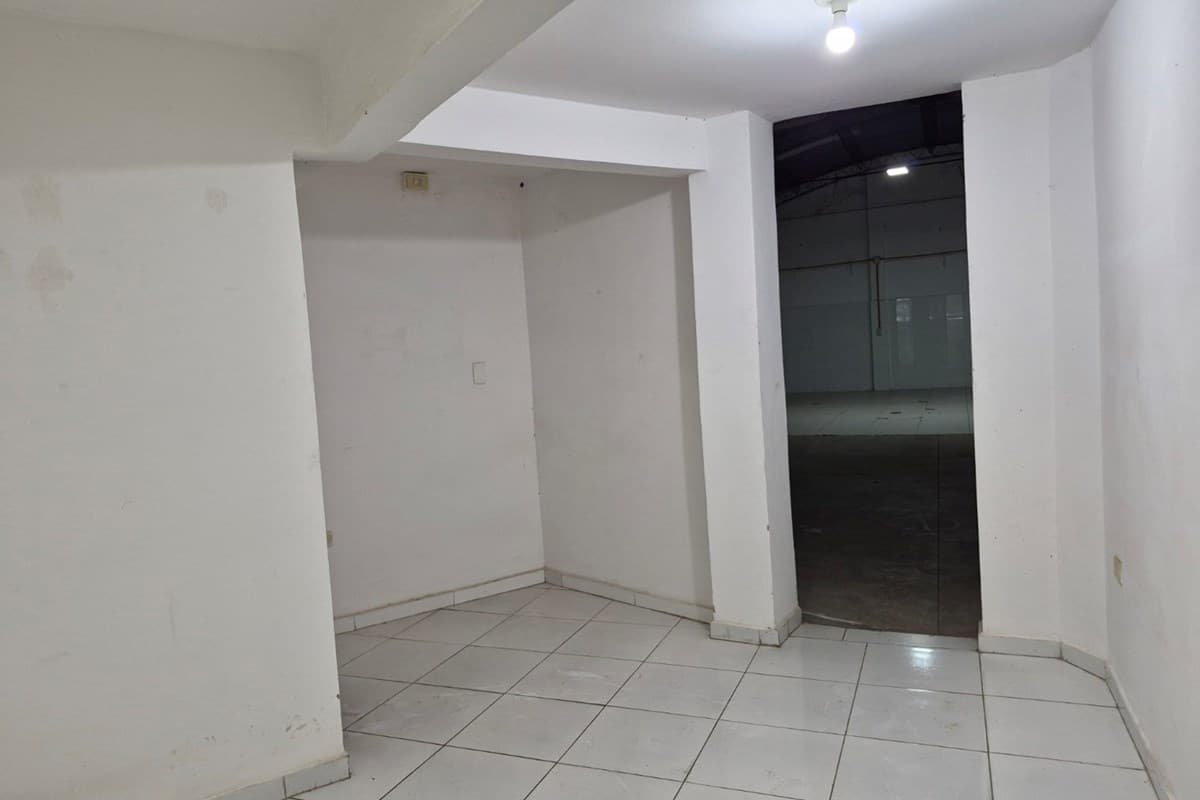 Depósito en Alquiler Barrio Jara, foto 3