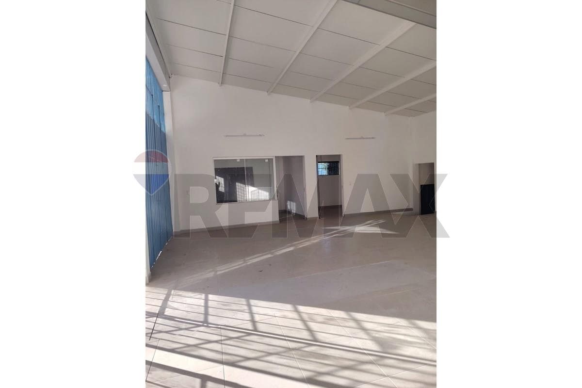Local Comercial - Alquiler - Villa Elisa, Central, Paraguay, foto 4