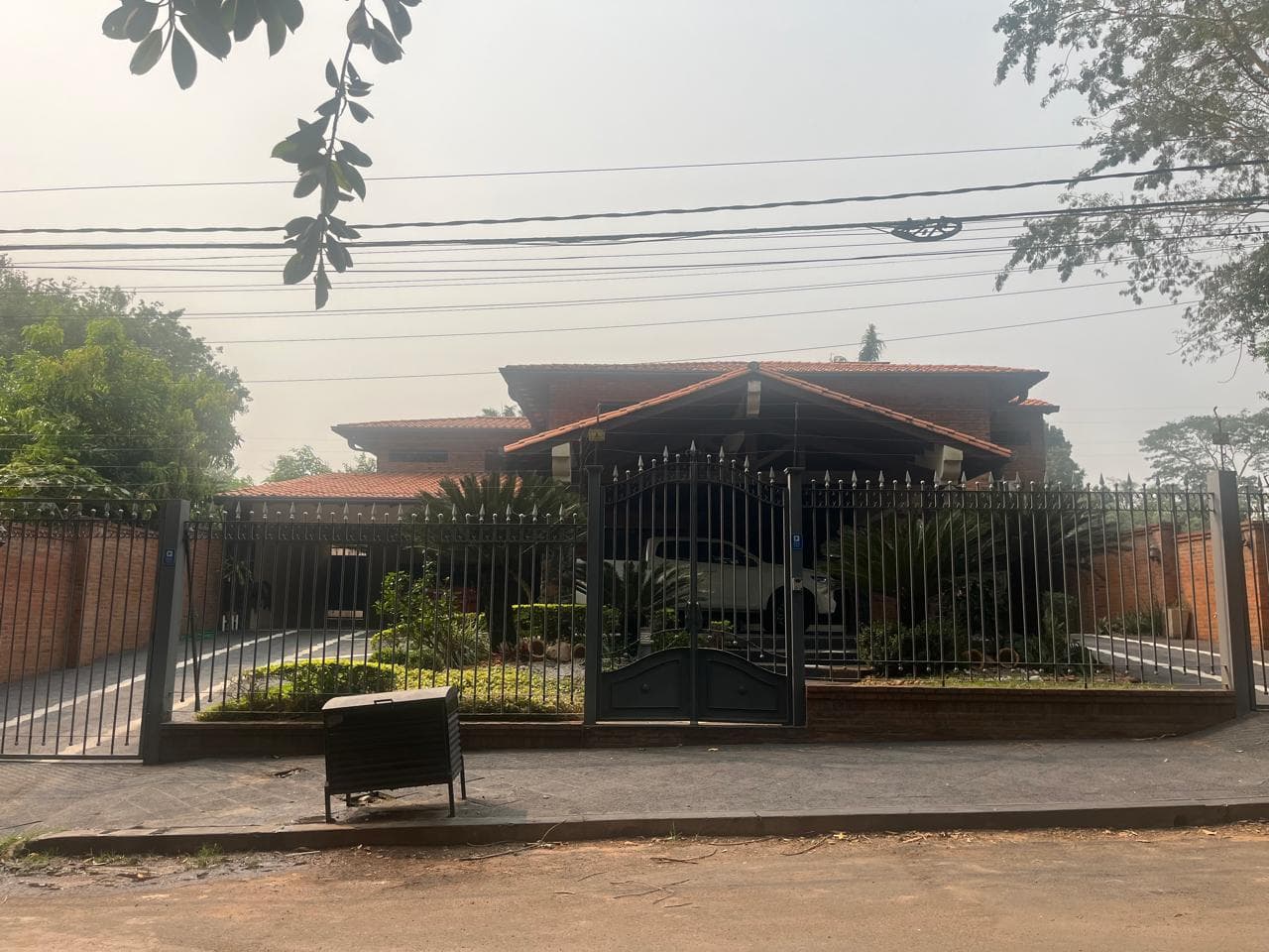 En venta residencia de lujo en lambare zona yacht y golf club, foto 2