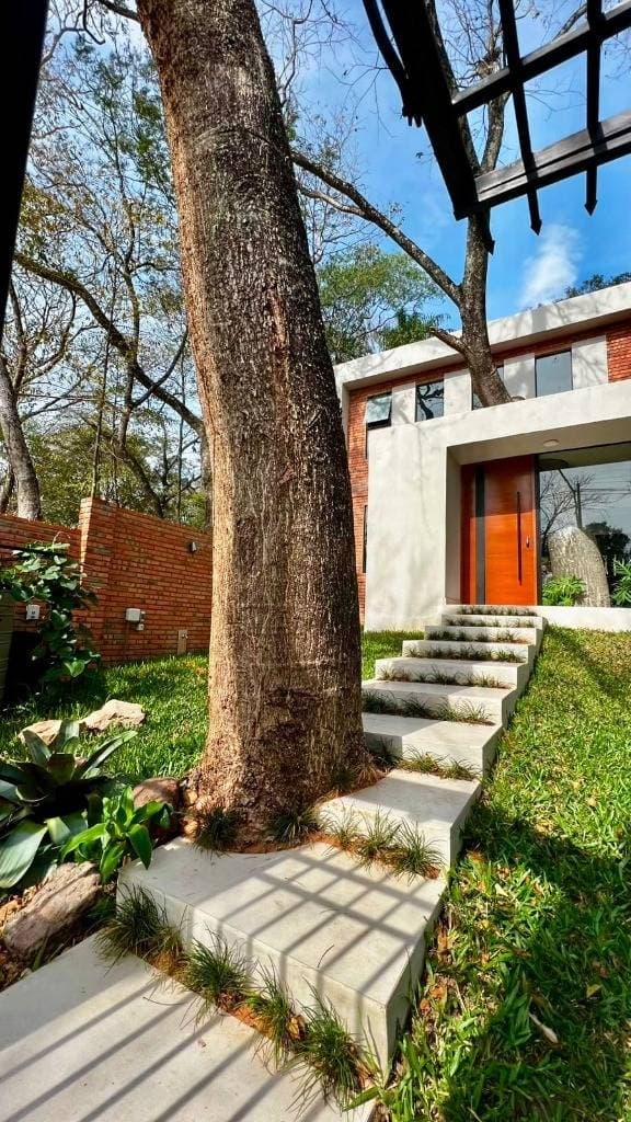 Vendo lujosa residencia en San Bernardino