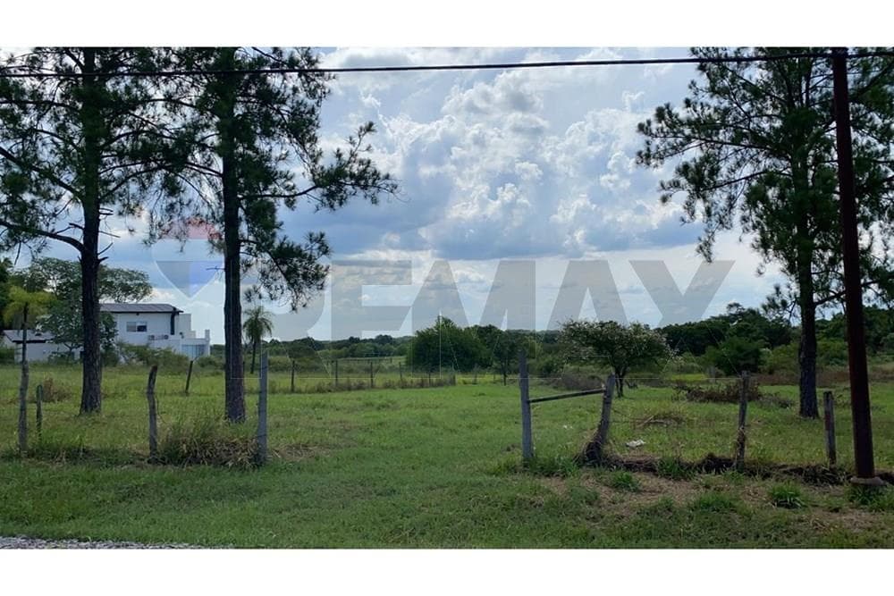 Amplio Terreno de 1.732 m2 en Surubí'i - A Pasos del Club Centenario, foto 2