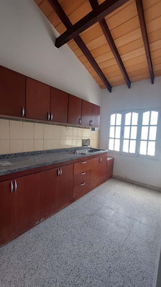 Amplio departamento en San Lorenzo de 4 habitaciones, foto 4