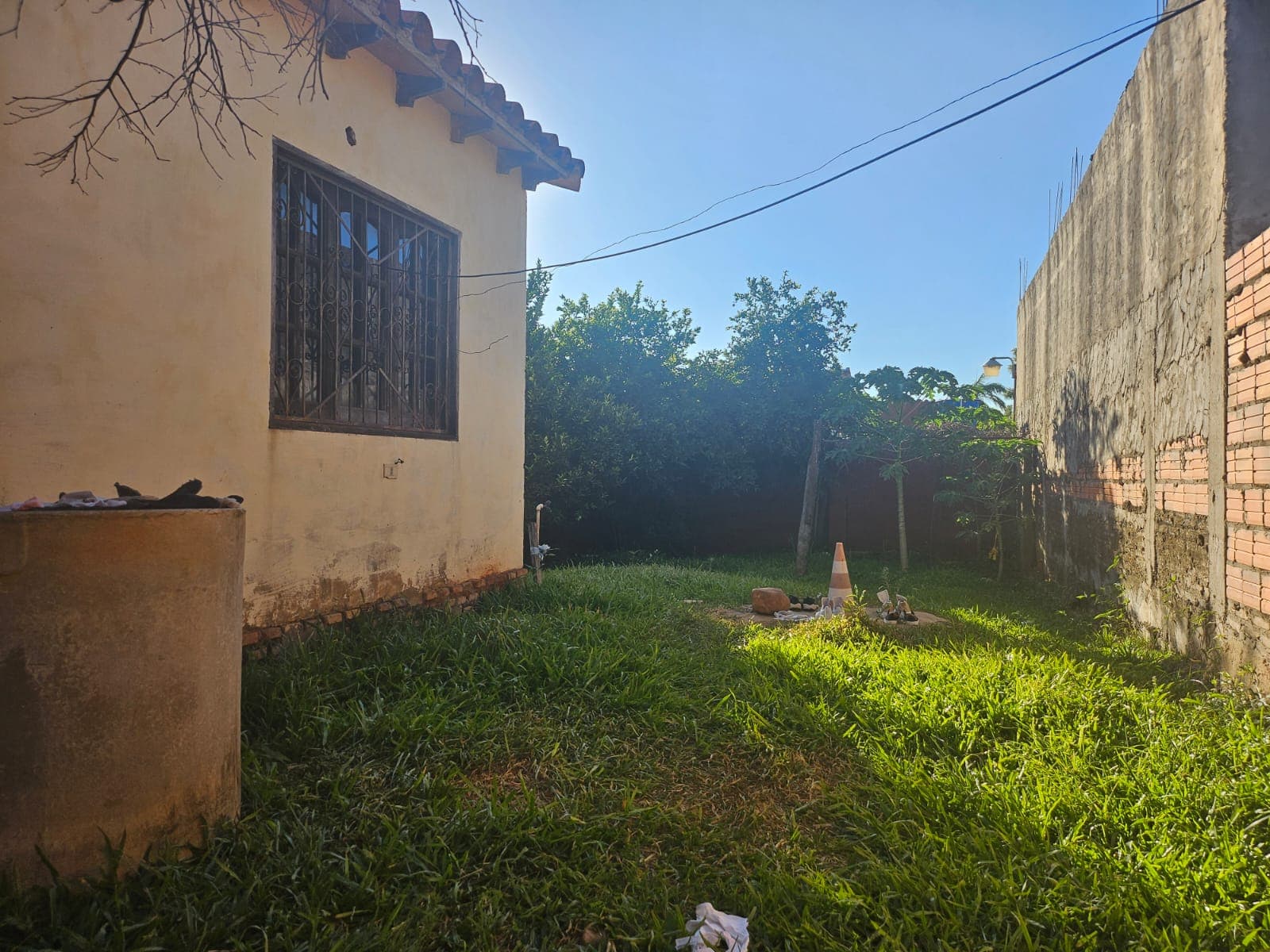 Terreno con casa en limpio, foto 2