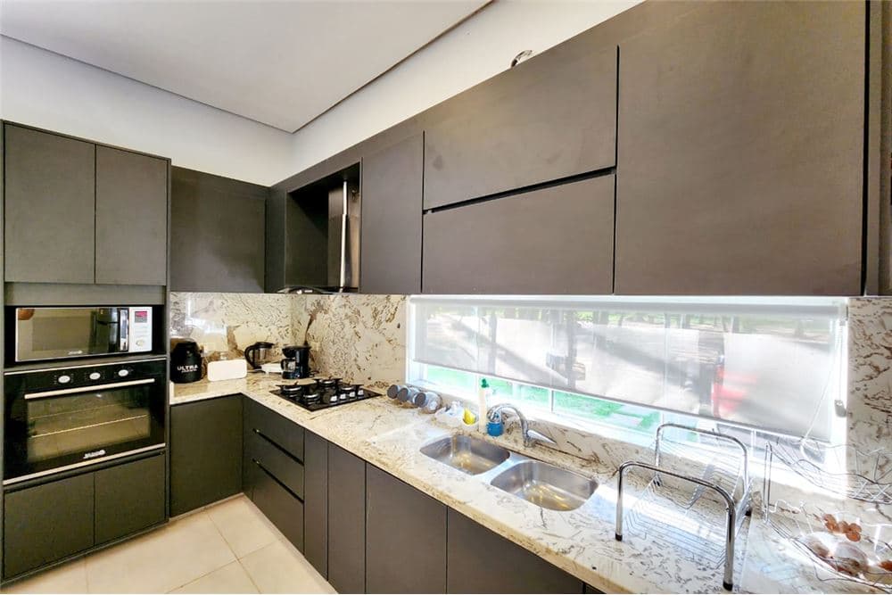 Casa en San Bernardino, foto 2