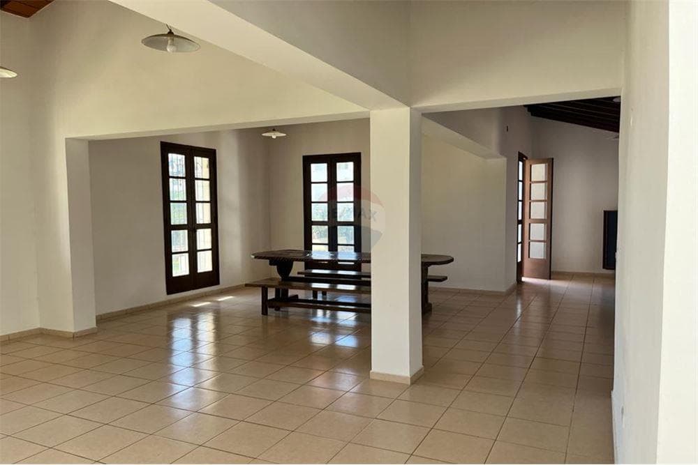 Casa con piscina en condominio alterra, foto 2