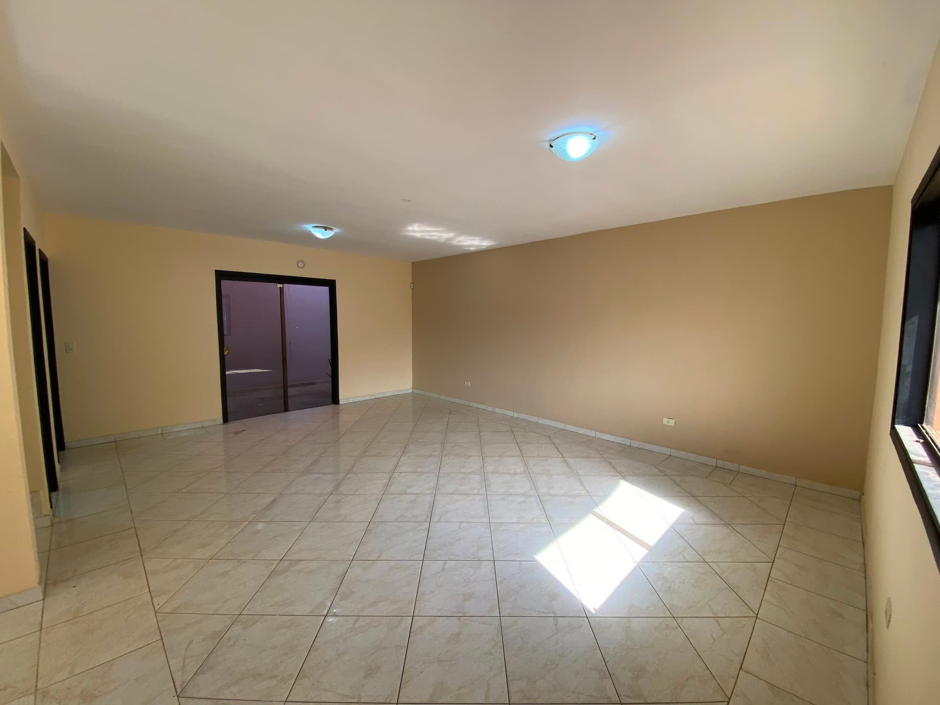Duplex 3 sobre Jardin de Oro, Luque. Zona Plaza Madero, Rakiura, Conmebol, foto 2