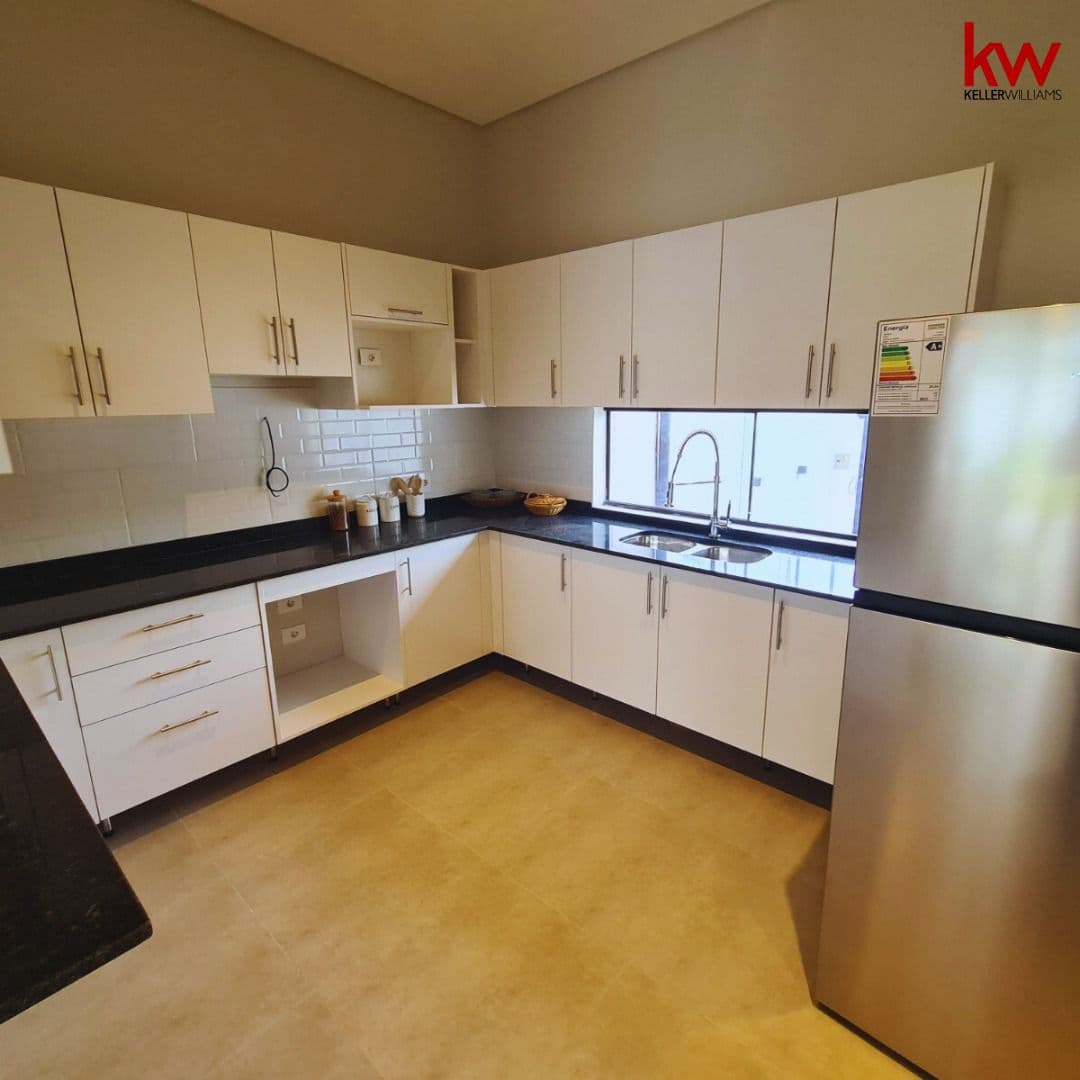 En Venta Amplios Duplex - Luque Zona Loma Merlo, foto 3