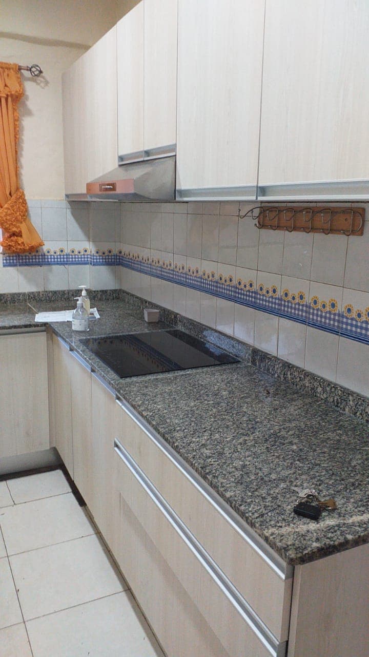 Casa en Esquina en Barrio Mburucuya. Zona Primer Presidente, foto 2