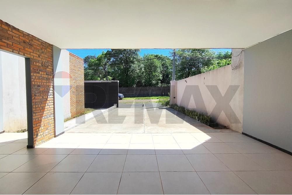 Casa - Venta - Luque, Paraguay, foto 4
