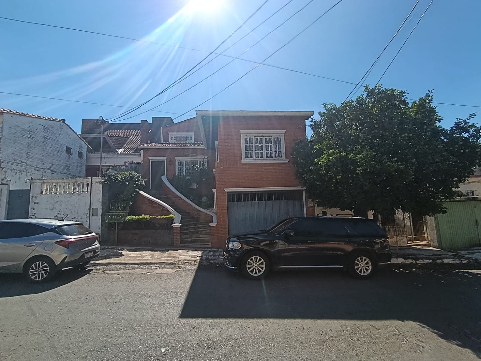 Casa en barrio obrero - alquiler