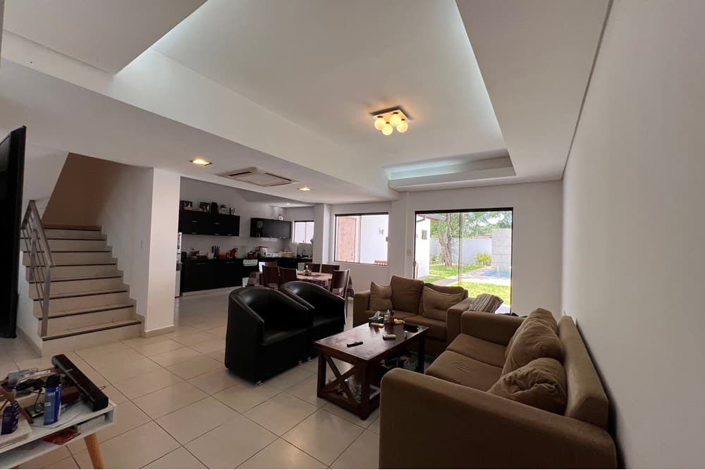 Duplex con piscina detrás de la Conmebol, foto 3