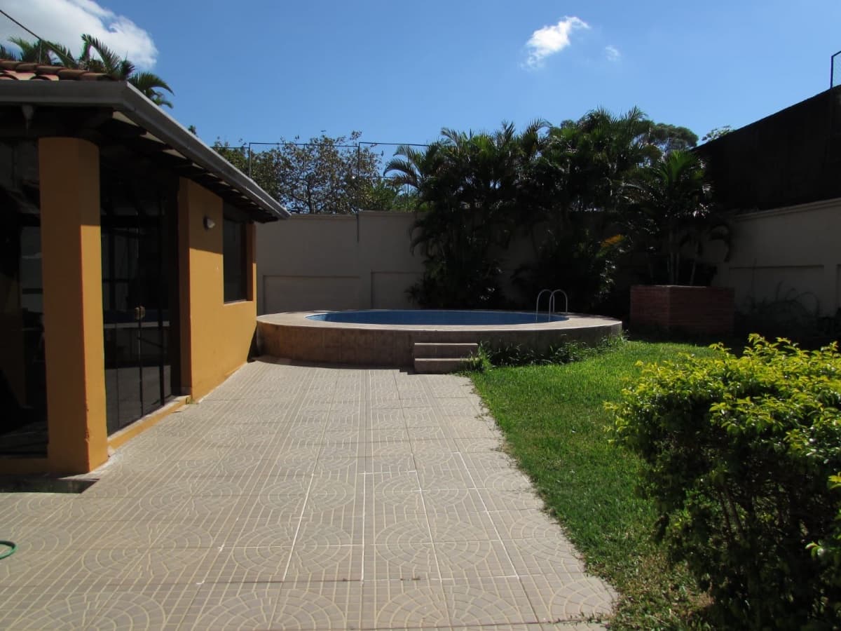 propiedad apta para edificio en Las Lomas! Precio conversable!, foto 4