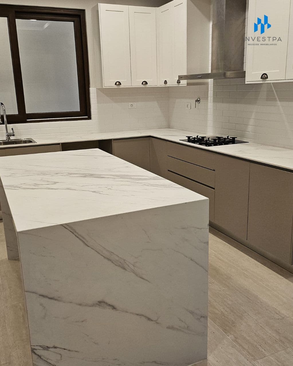 Residencia a Estrenar de 5 dormitorios en suite — foto 5