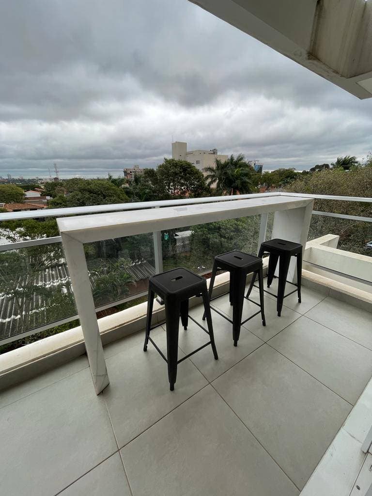 Departamento finamente amoblado y equipado en Villa Morra — foto 3