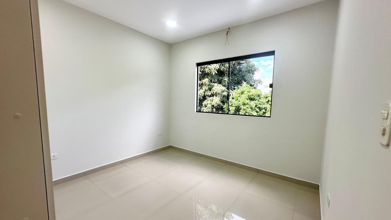 VENDO- Dúplex Moderno y Confortable en San Isidro – Lambaré, foto 5