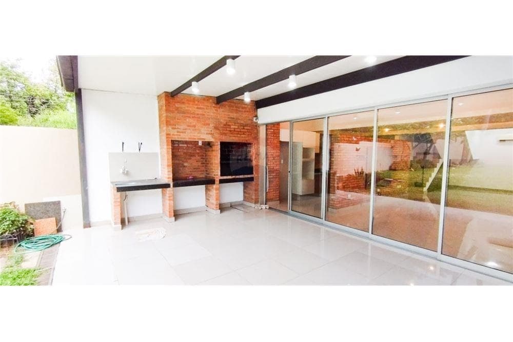 Amplio duplex en Lambaré, foto 4