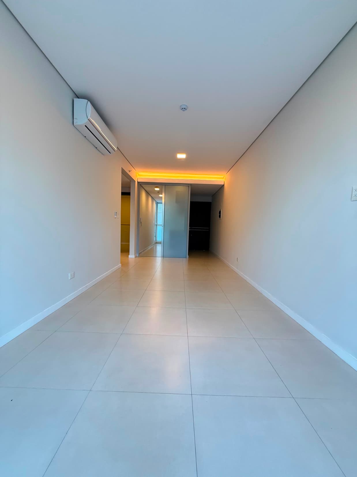 Villa Morra - en alquiler departamento de 2 habitaciones, foto 4