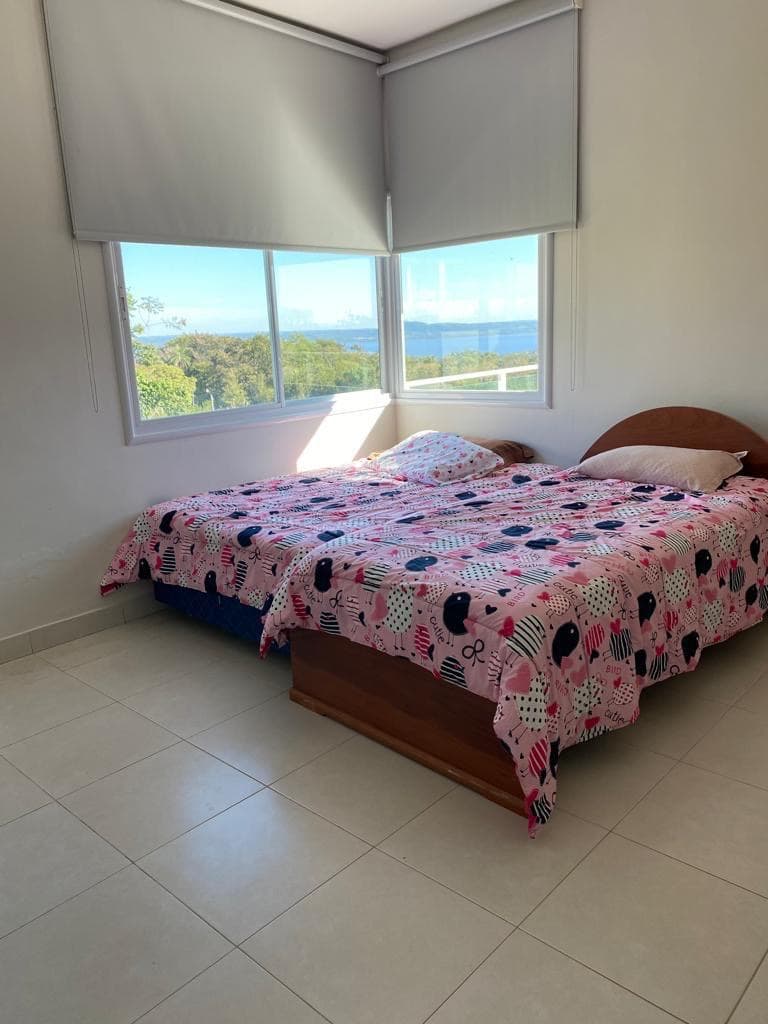 En venta casa con vista al lago ypacarai, equipada en sanber de 4 dorm, foto 5