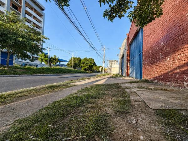 Vendo tinglado de 730m2 en Mariano Roque Alonso