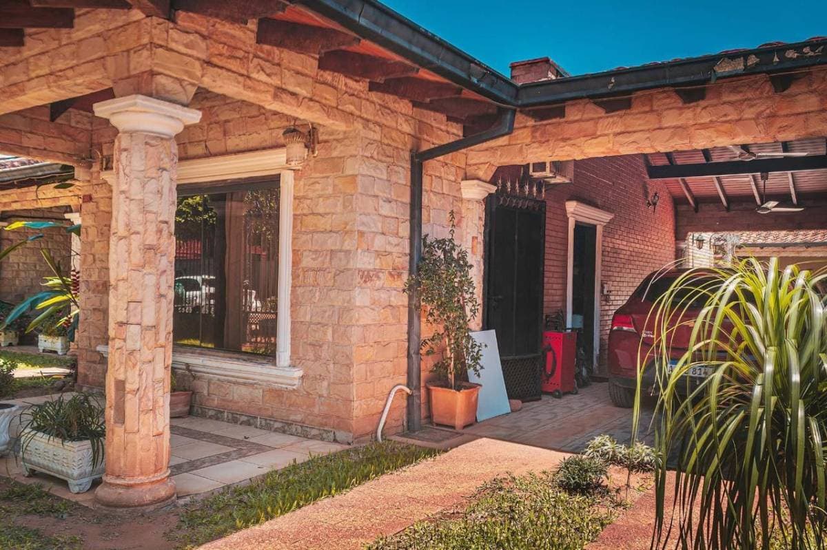 Hermosa casa en Mariano Roque Alonso, foto 4
