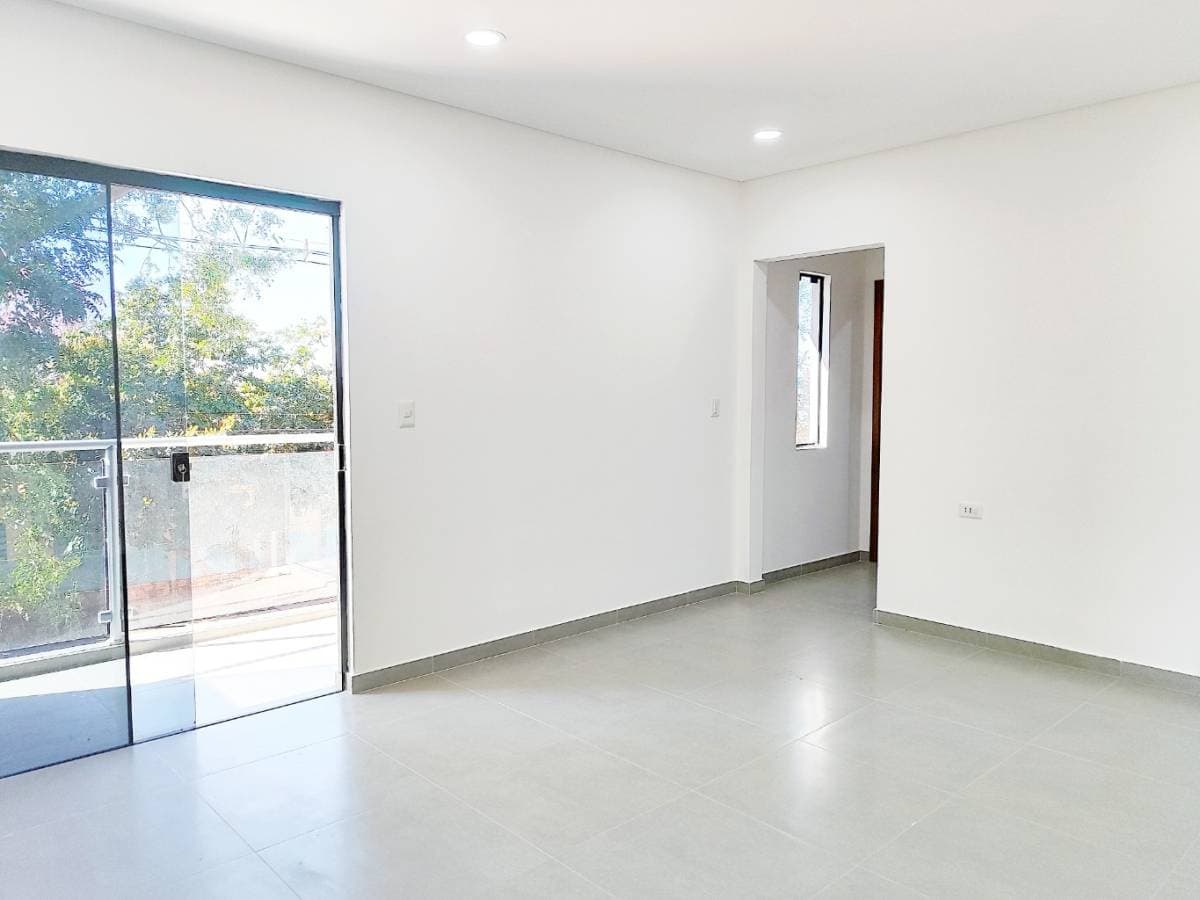 duplex a estrenar a 5 min de la municipalidad de Luque, foto 4