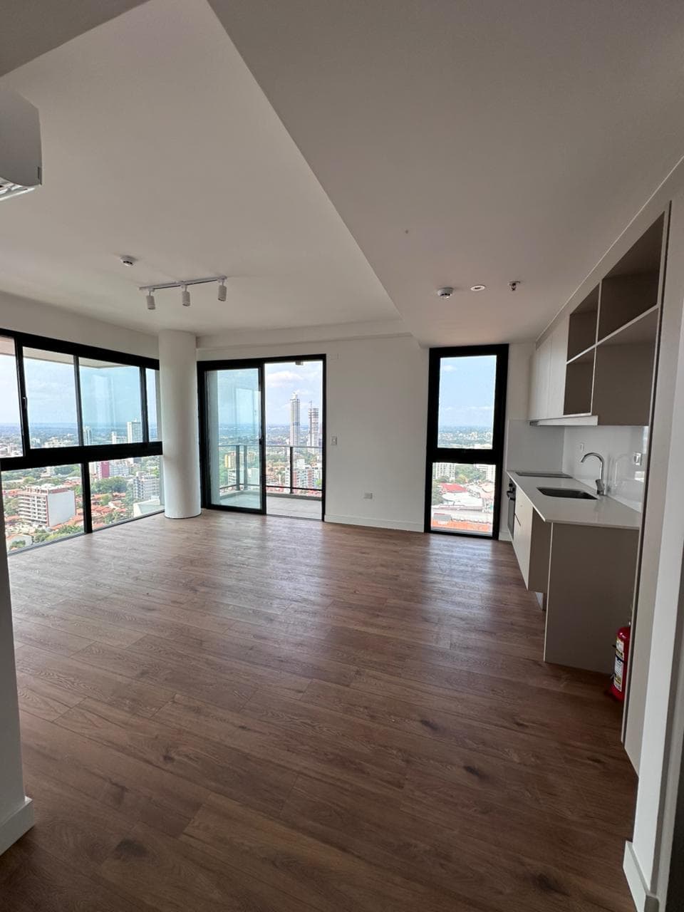 Departamento en More del Sol eje corporativo — foto 2