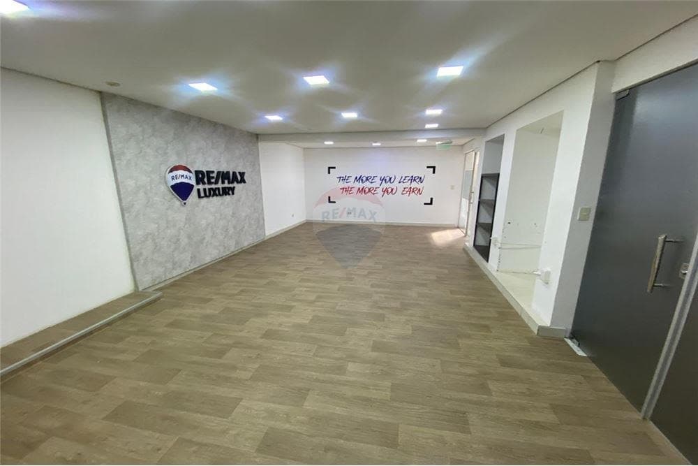 Local comercial en patio garay Villa Morra — foto 3
