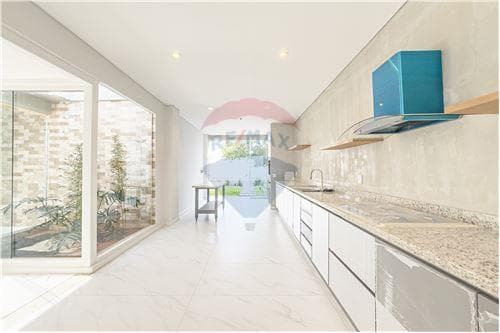 Casa-Venta-PY Central Villa Elisa Africa c/ Humaita, foto 2
