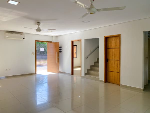 Casa zona laurelty Luque id: 13119 — foto 4