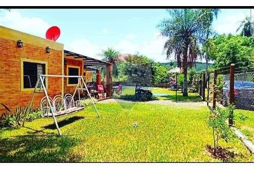 Casa de verano en venta, cordillera caacupe
