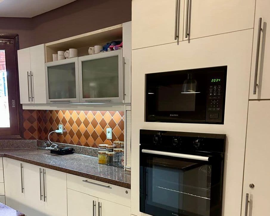 – exclusiva residencia de 3 niveles | barrio mburucuyá, foto 5