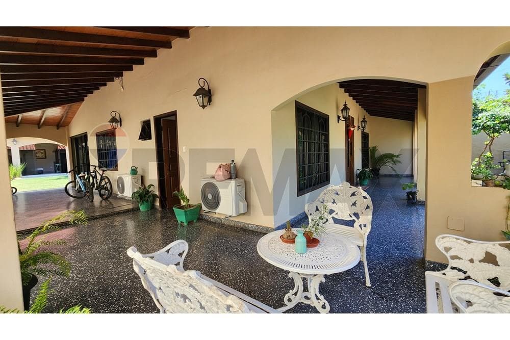 Casa - Venta - San Lorenzo, Paraguay — foto 2