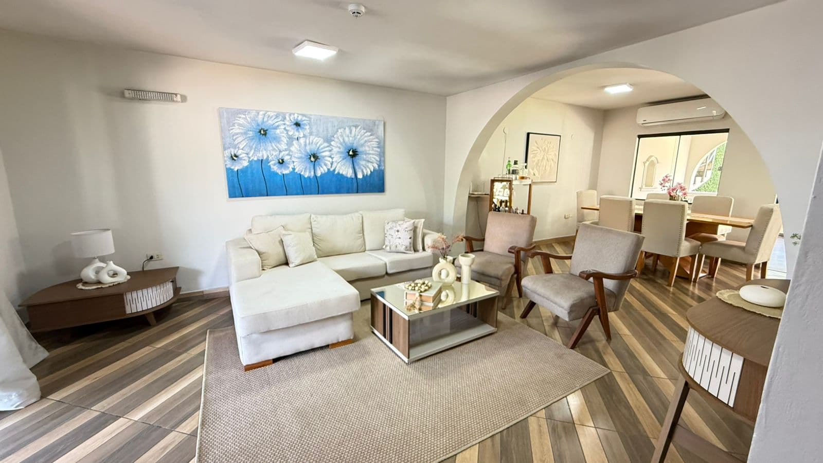 Residencia de 4 habitaciones en Alquiler – Calle Itapúa- Asunción