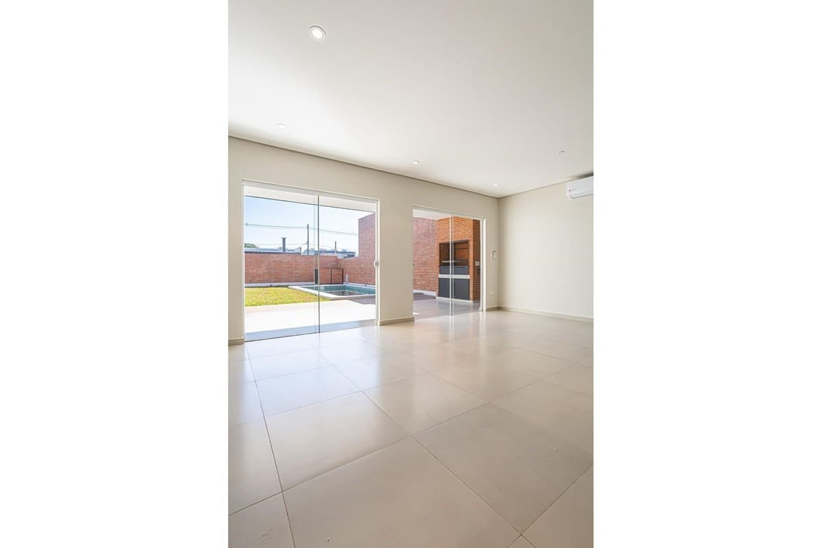 Hermosa casa a estrenar a pasos del aeropuerto, foto 5