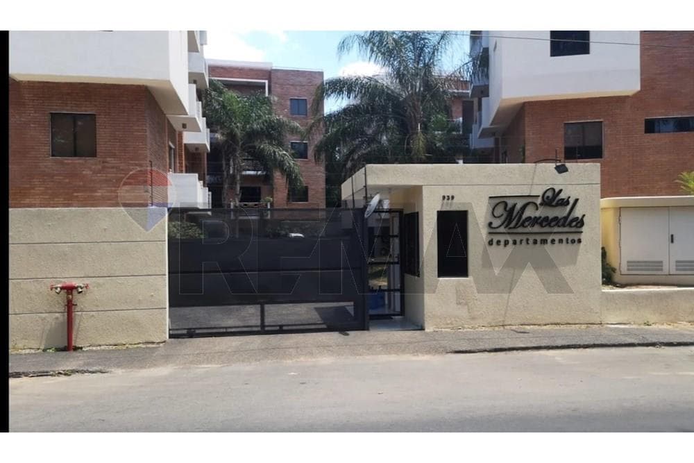 Dpto de 2 dorm + A. serv y cochera Las Mercedes, foto 2