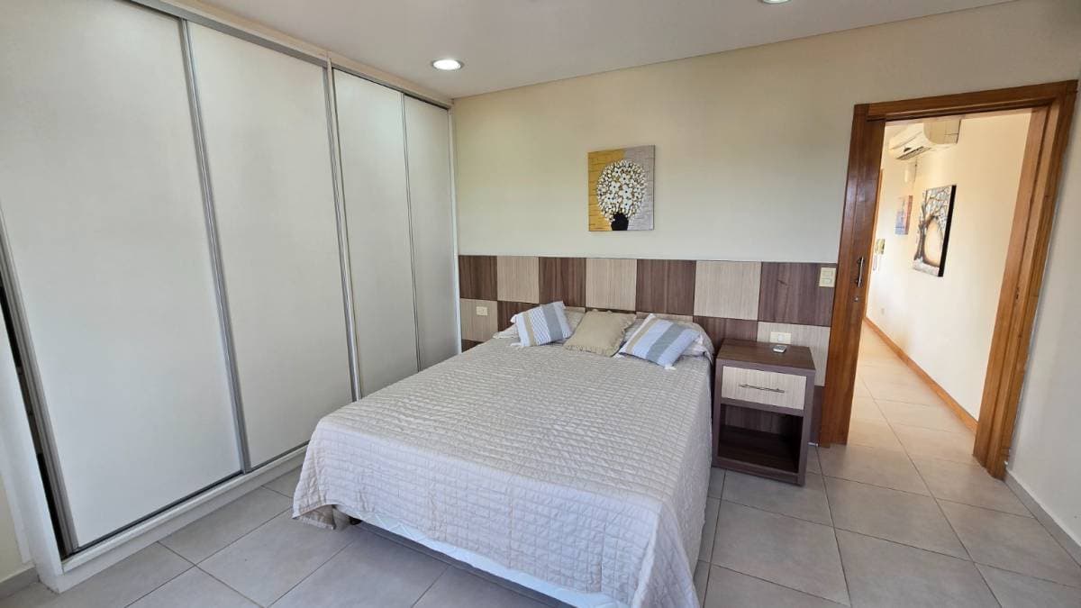 Departamento amoblado 1 dormitorio Victoria Village en Ycuá Satí, foto 5