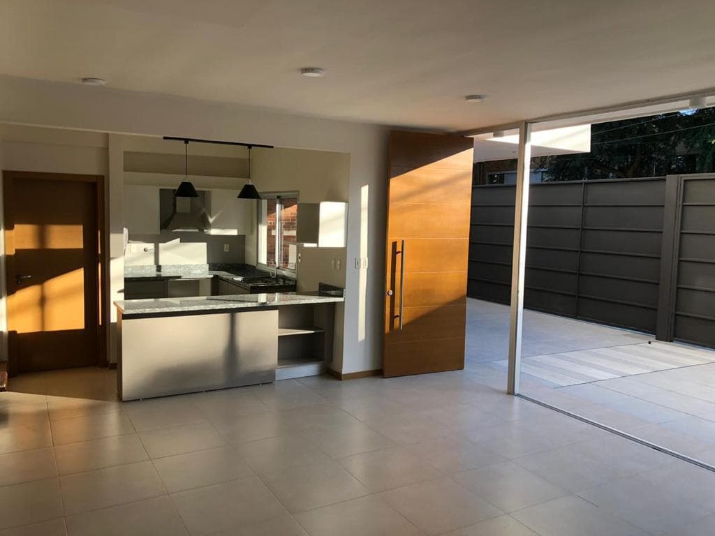 Duplex de 3 dormitorios en venta zona conmebol, foto 3