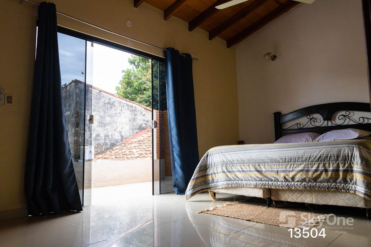 Amplia y moderna casa en venta – Barrio Santa Lucía | Asunción, foto 3