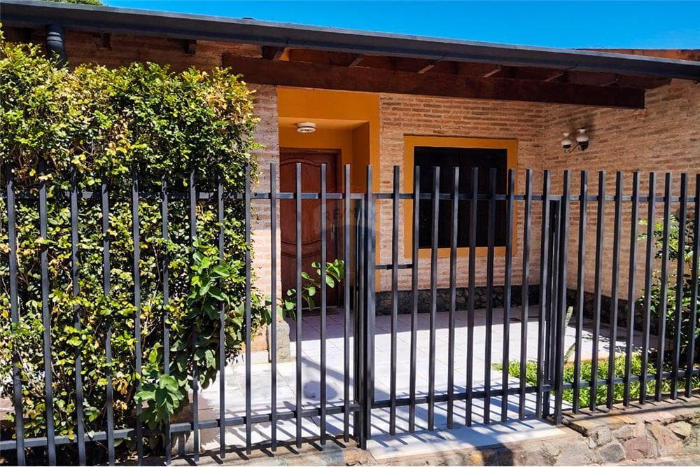 Chalet zona superseis lambare