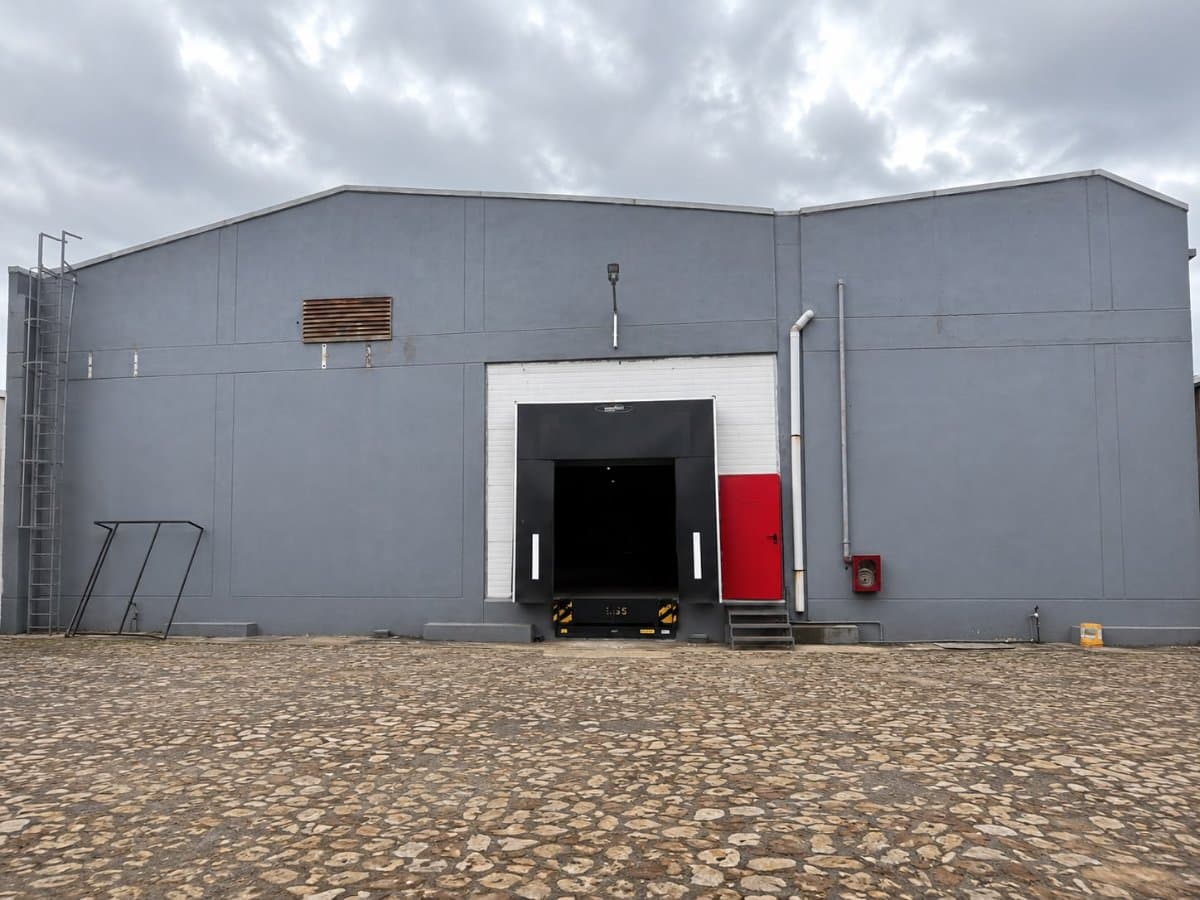 Alquiler | tinglado 445m2 / depósito en Mariano Roque Alonso