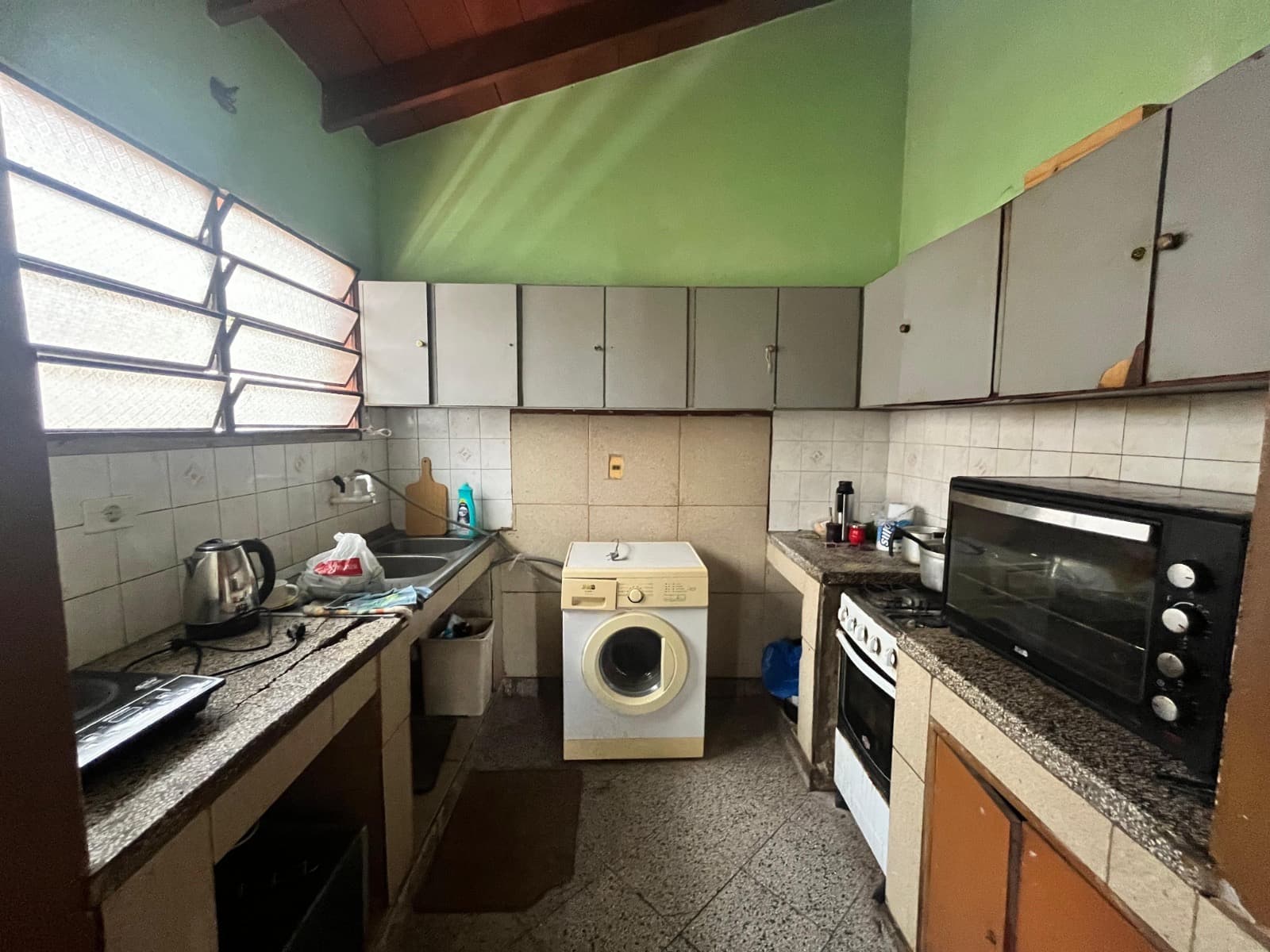 Casa + departamento independiente + salón comercial — foto 4