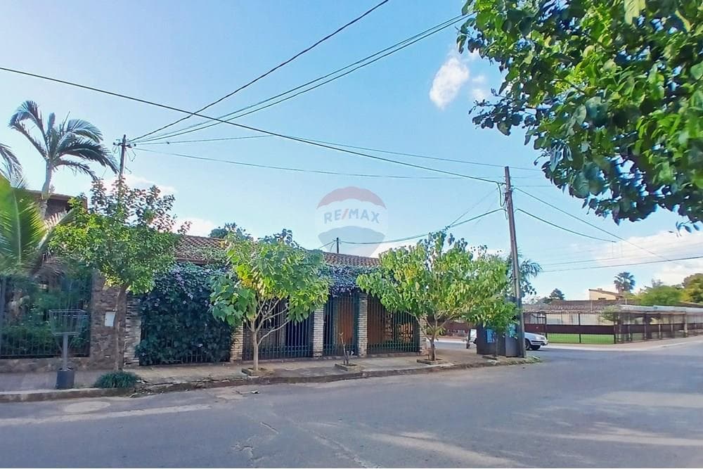 Casa en esquina en San Lorenzo zona centro, foto 5